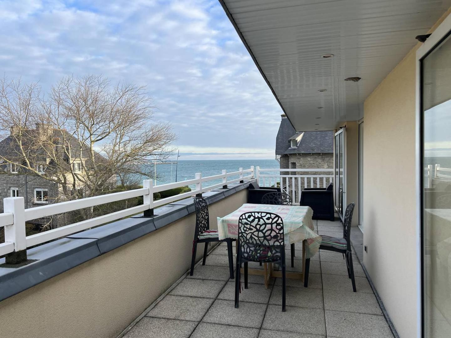 390 3 Avec Vue Sur La Grande De Saint-cast Apartment